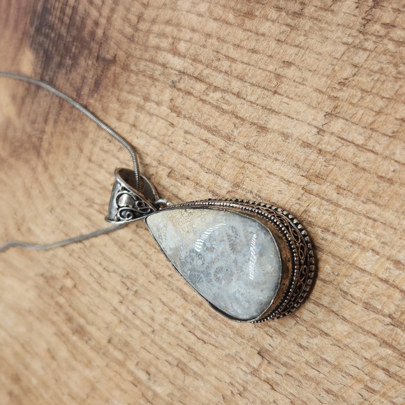 Large Vintage Moonstone Sterling Silver Cabochon Pendant Necklace - Picture 4 of 10